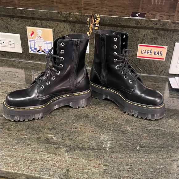 Dr. Martens Leather Women's Boots JADON Platform FITS US 9 marked EU 41 US 8 - Picture 3 of 16